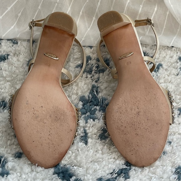 Badgley Mischka Sandra Heels - Picture 7 of 9